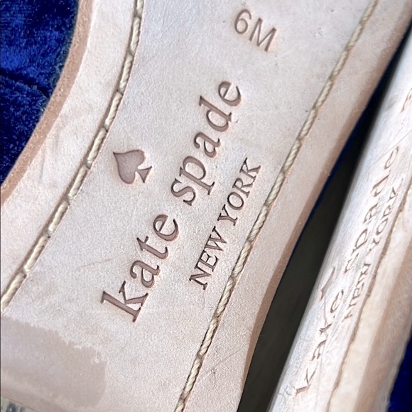 KATE SPADE l Blue Crush Velvet Gold Logo Detail Ballerina Flats Sz. 6 Balletcore - Picture 11 of 12